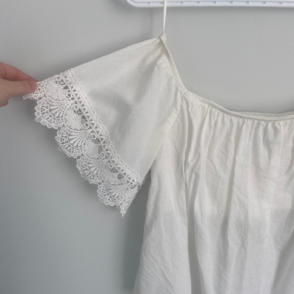 Express off shoulder white top - Picture 2 of 4